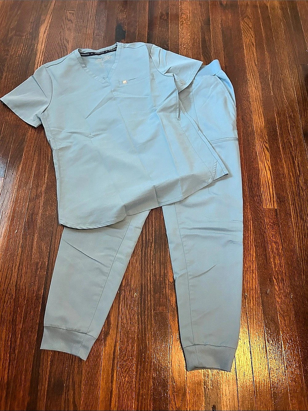 Fabletics Women'Small Blue Scrub-Style Top & Jogger Set Size Small Like N